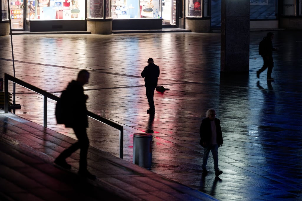 Nicht nur auf der Straße fühlen sich viele Frauen unsicher. (Symbolbild)