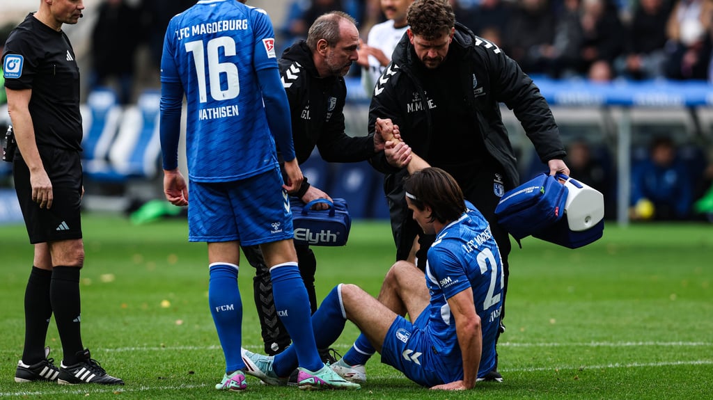 Ein Teilanriss des Innenbandes legt Jean Hugonet vom 1. FC Magdeburg vorerst lahm.