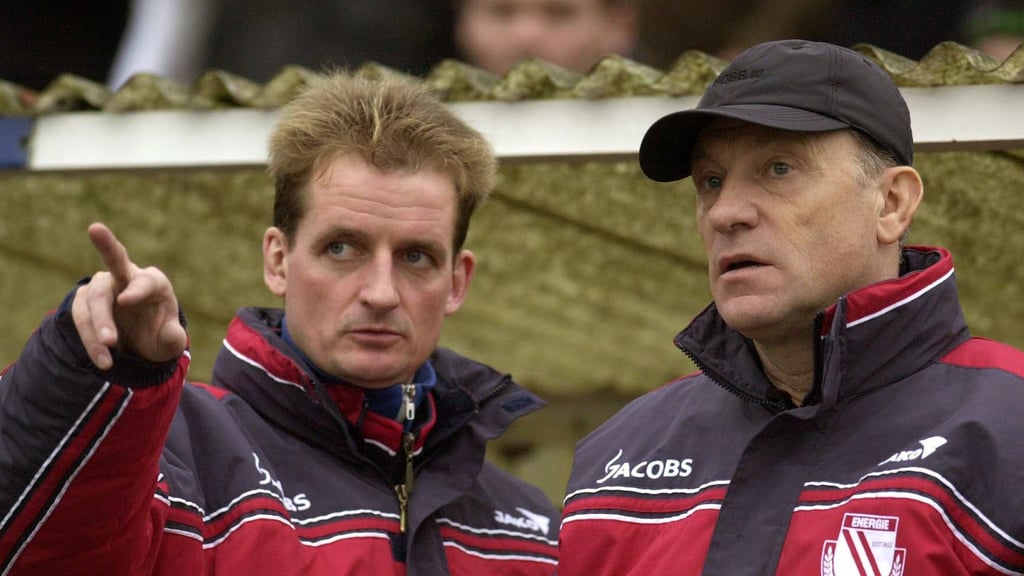 Petrik Sander (links) und Eduard Geyer schafften es 1997 mit Energie Cottbus sensationell ins DFB-Pokalfinale.