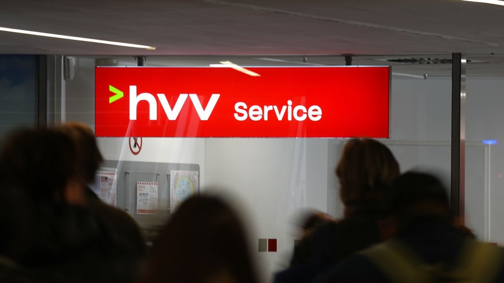 Fahrpreise im Hamburger Verkehrsverbund sollen 2026 steigen. (Archivbild)