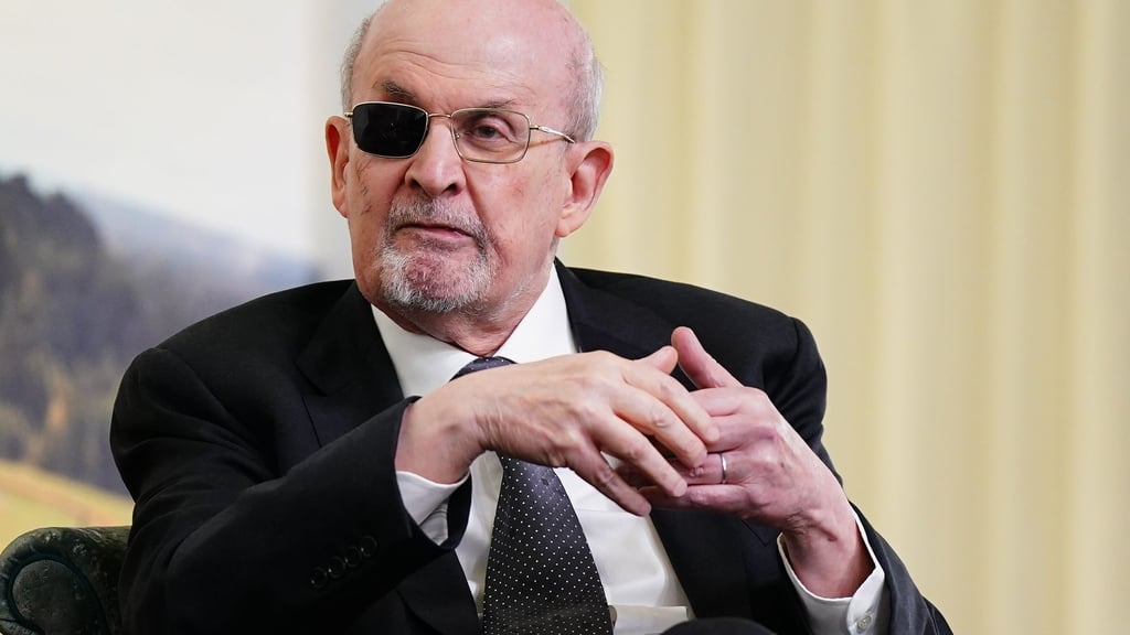 Rushdie sprach mit dem Magazin „Tatler“ über das Attentat. (Archivbild)