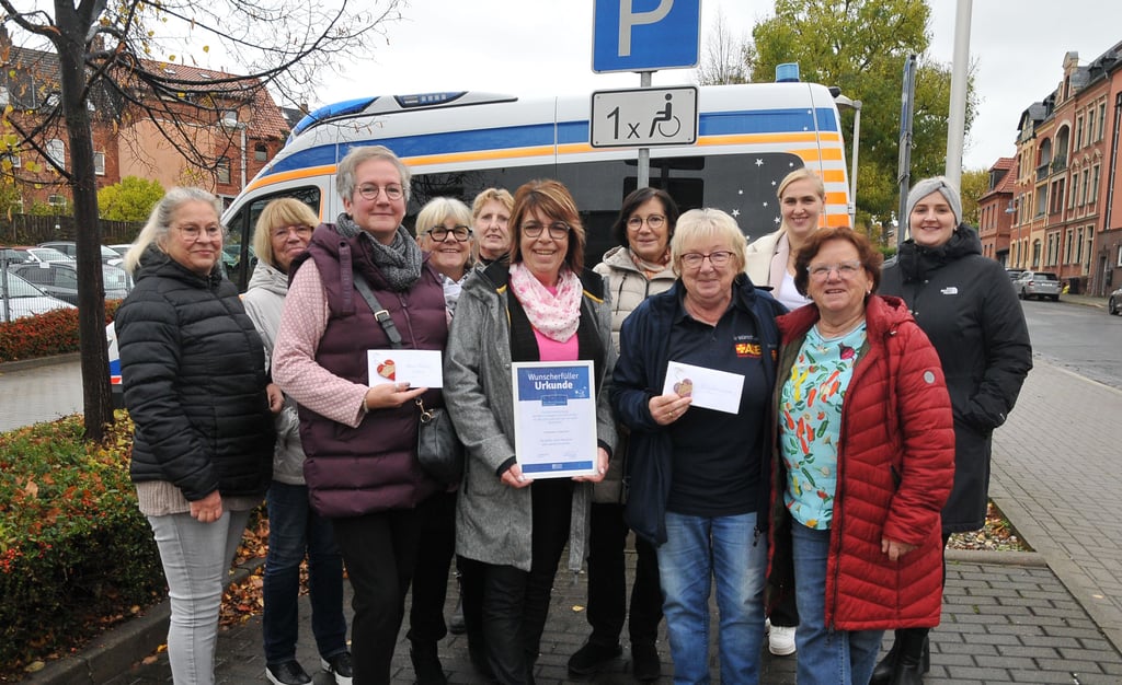 Der Frauenarbeitskreis Mansfeld-Südharz spendet für den  Wünschewagen und und das Annen-Hospiz in Lutherstadt Eisleben.