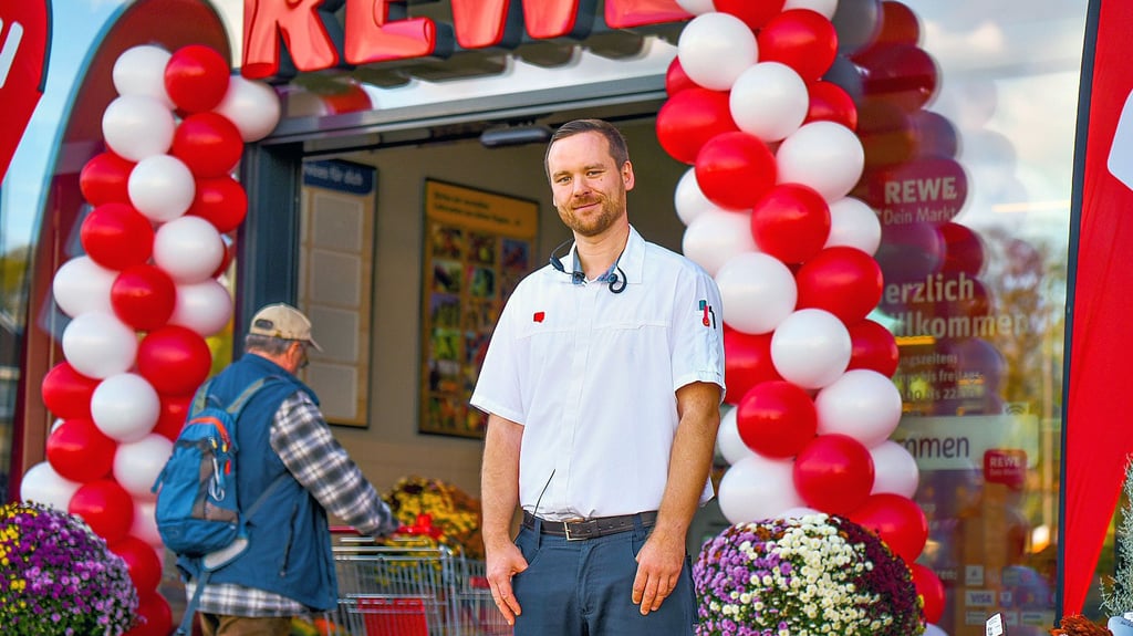 Sven Seidel ist nicht nur Marktleiter, sondern auch Ausbilder für drei Azubis.