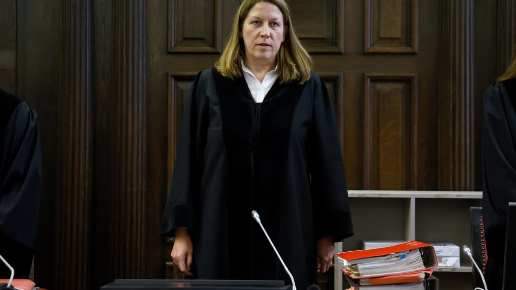 Im Prozess um die Entführung der Block-Kinder hat der Verteidiger eines Mitangeklagten einen Befangenheitsantrag gegen das Gericht gestellt.