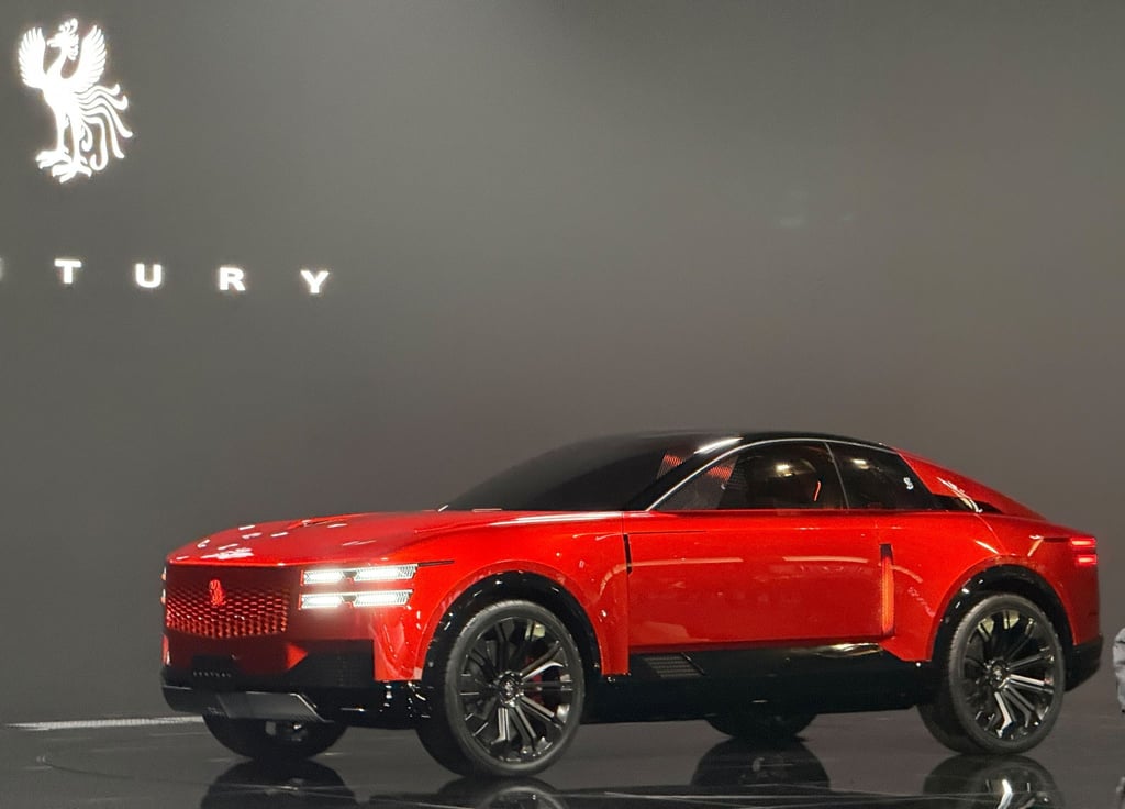 Auf der Japan Mobility Show in Tokio wurde Century als eigenständige neue Marke präsentiert.