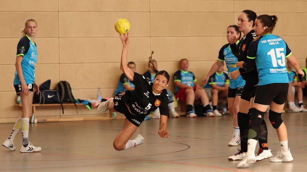Romy Stutz tritt mit dem Post SV zum Spitzenspiel beim Tabellenführer Union Halle-Neustadt III an.