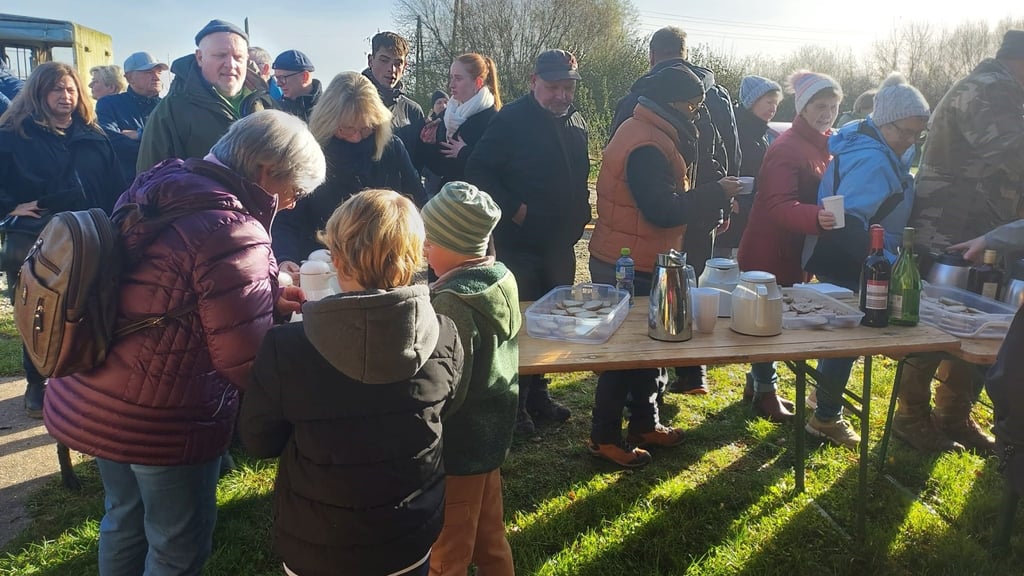 Bei der Grünkohlwanderung im vergangenen Jahr gab es perfektes Wetter. Auch dieses Jahr hoffen alle auf  einen sonnigen Marsch durch den Drömling.