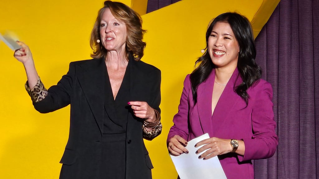 Endlich da: Festivalleiterin Donata von Perfall (links) freut sich über Mai Thi Nguyen-Kim.