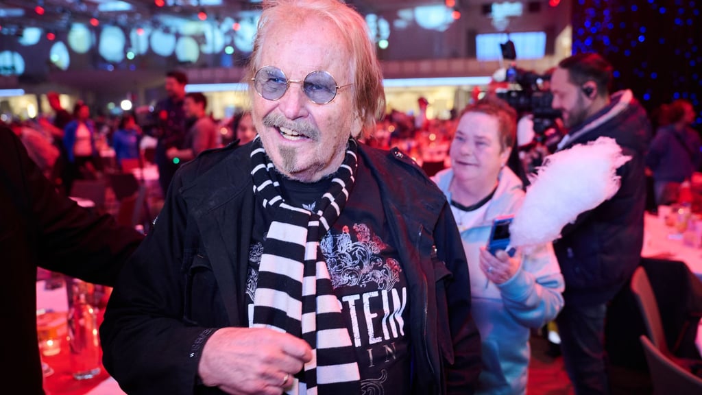 Frank Zander hat durch die Vogelgrippe Gans Erna verloren.