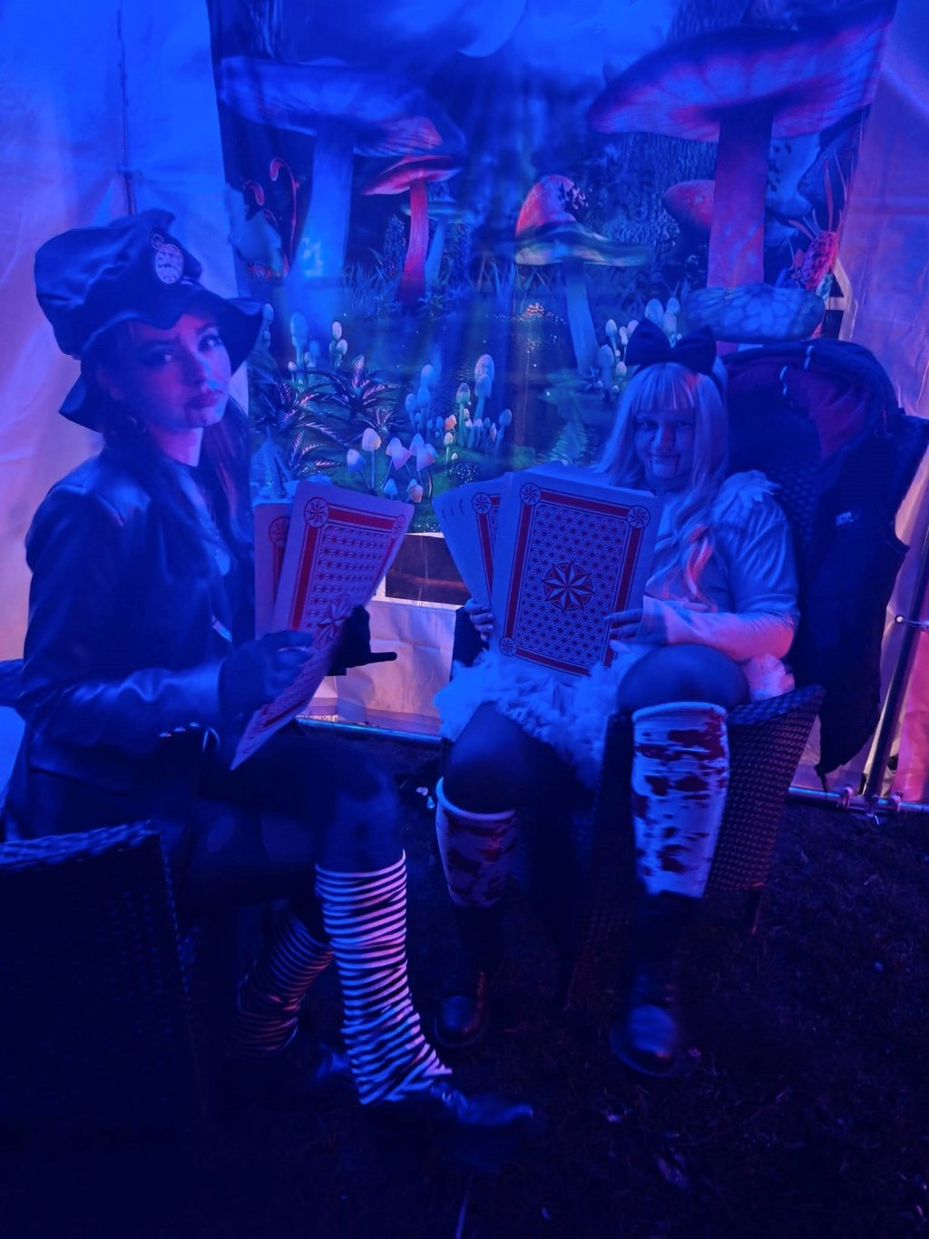 Die Szenerie aus „Alice im Wunderland“.