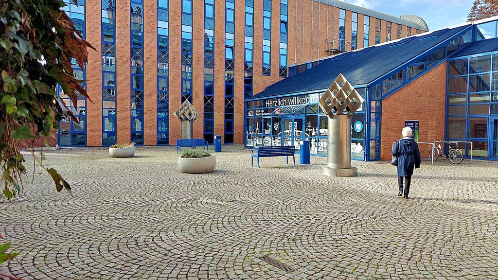 Der Platz vor der Stadtinformation soll als Lounge für Veranstaltungen genutzt werden.