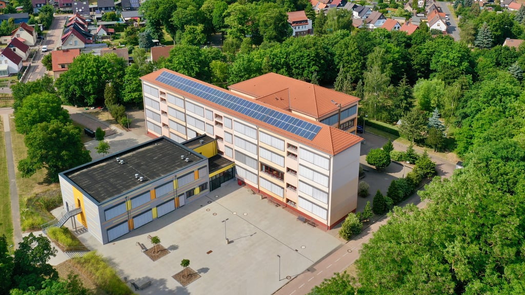 Die Beratung des Stadtrates fand in der Aula der Grund- und Sekundarschule Mansfeld statt.