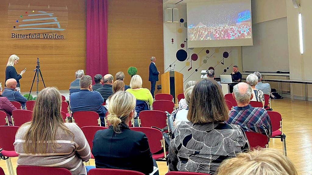 Bürger stellten OB Schenk Fragen zur Stadtentwicklung.