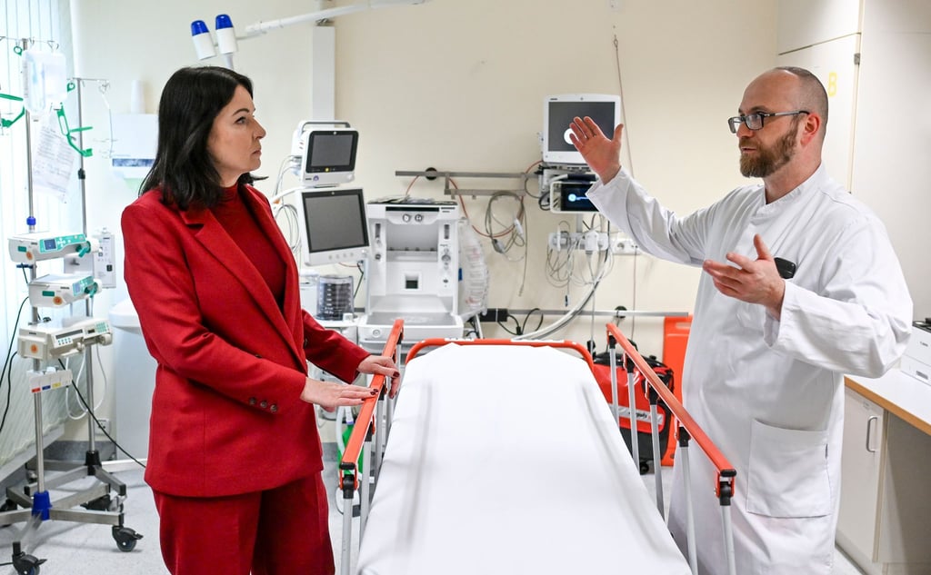 Ministerin Britta Müller (BSW) sieht im ländlichen Raum große Herausforderungen bei der medizinischen Versorgung.