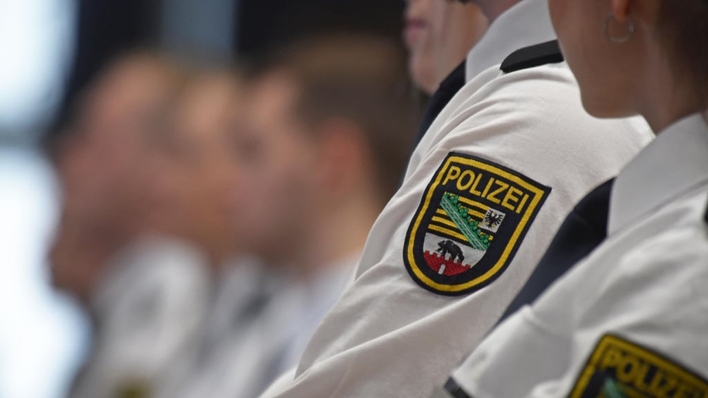 Im Ascherslebener Ballhaus wurden am Donnerstag 373 Polizeianwärterinnen und Polizeianwärter des Landes Sachsen-Anhalt vereidigt.