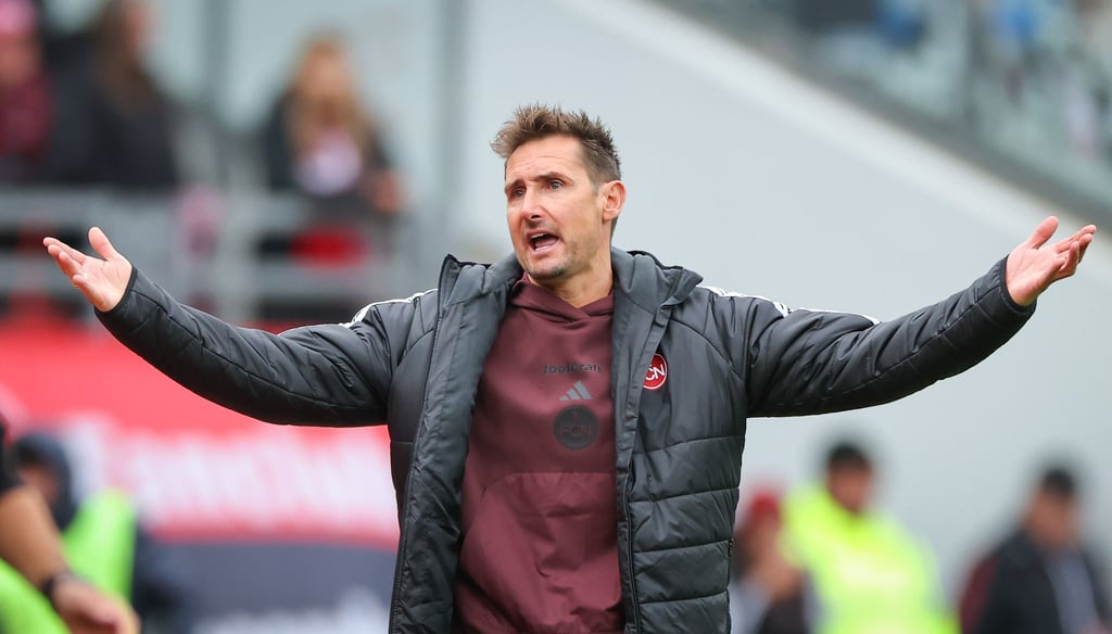 Trainer Miroslav Klose steht mit seinen Nürnbergern unter Druck. (Archivfoto)