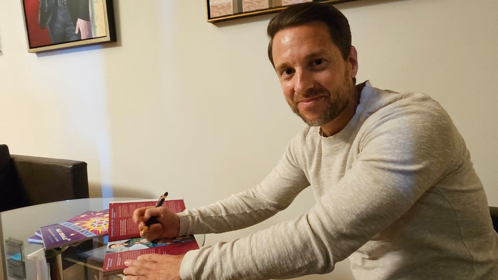 Mirko Drotschmann ist „MrWissen2go“. Seine Autogramme waren mega gefragt.