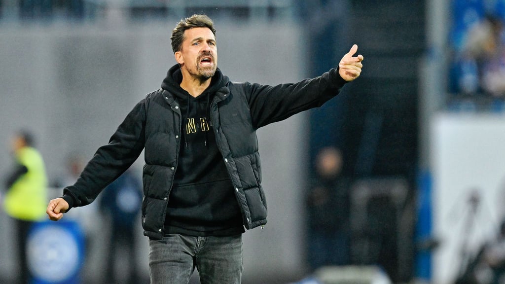 Trainer Thomas Stamm sieht die Kulisse im Olympiastadion nicht als Last an. (Archivbild)