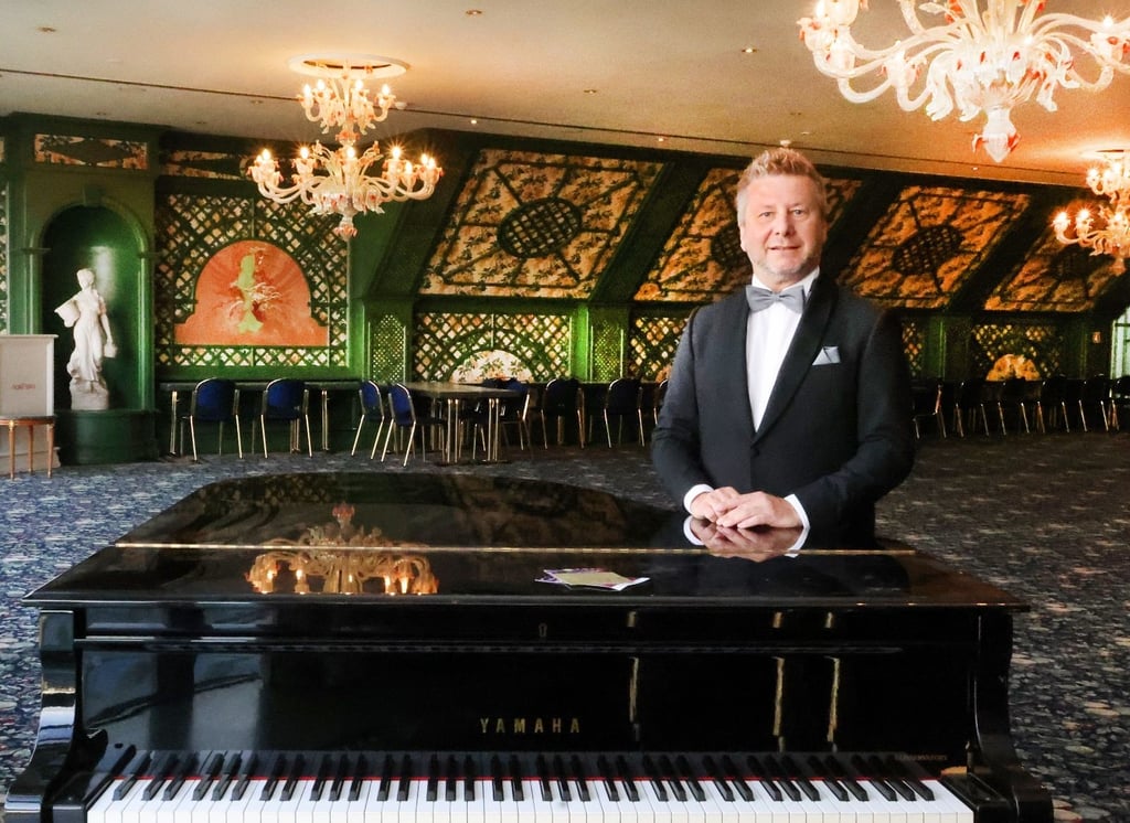 Steffen Matz, Geschäftsführer der Ball Halle GmbH, will mit exklusiven Veranstaltungen wie dem Ball der Wirtschaft mehr Glanz und Glamour in die Stadt bringen. Das festliche Ambiente des K & K Dormero ist dafür genau die richtige Adresse.