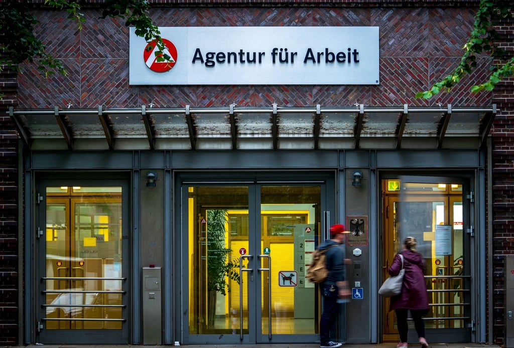 Studienstart und Ausbildungsbeginn wirken sich aber positiv auf den Arbeitsmarkt aus. (Archivfoto)