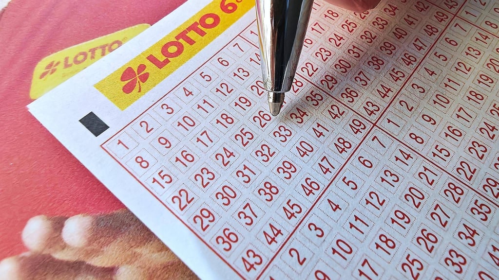 Riesenglück in Sachsen-Anhalt: Gleich zwei Spielerinnen aus Magdeburg und Stendal räumten bei Lotto 6aus49 ab.