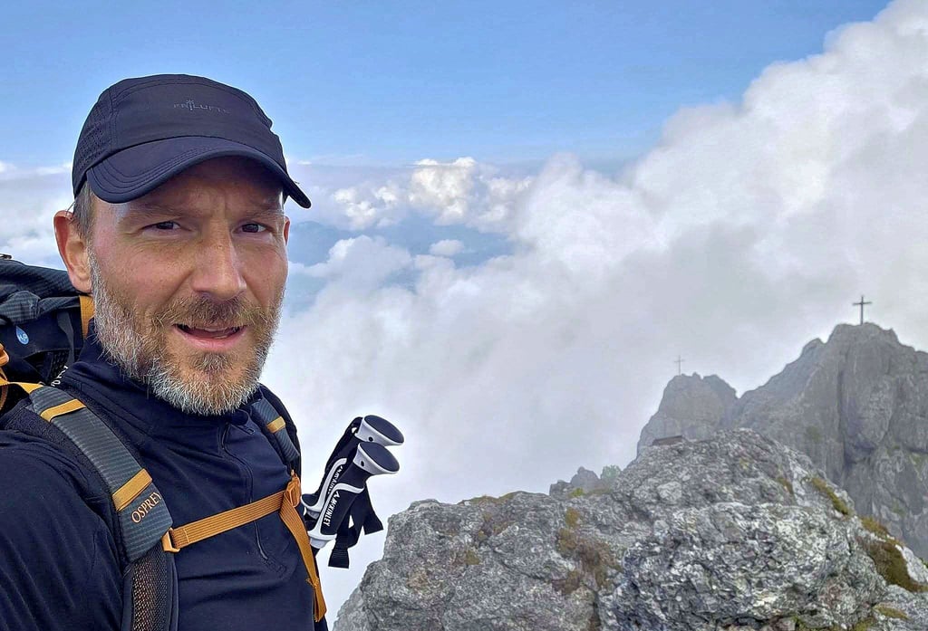 Hannes Wolf ist den gesamten Zentralalpenweg gelaufen: hier ist er  auf dem Hauptgipfel der drei Schwestern in 2..053  Metern Höhe.