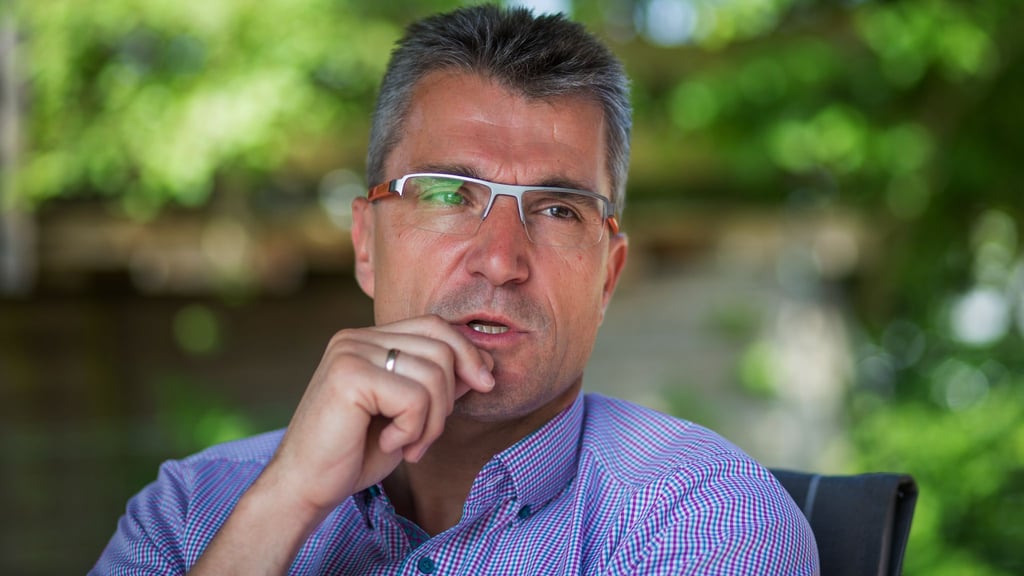 Schiedsrichter-Chef Knut Kircher kann sich eine Pokal-Reform beim Einsatz des Video-Assistenten vorstellen.