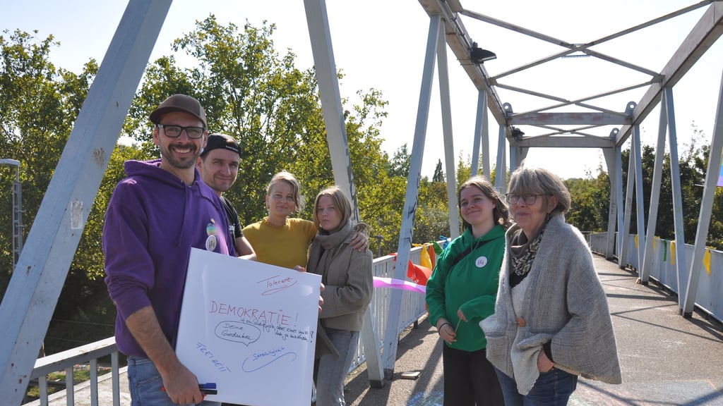 Beim ersten Brückenfest in Genthin wurden im September zwei Stadtteile miteinander verbunden. 