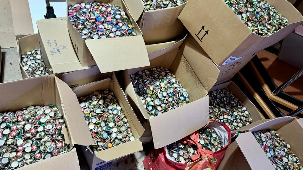 Diese Menge an Kronkorken hat die Westerhäuserin Anja Voigtländer im Juli 2025 weggebracht.