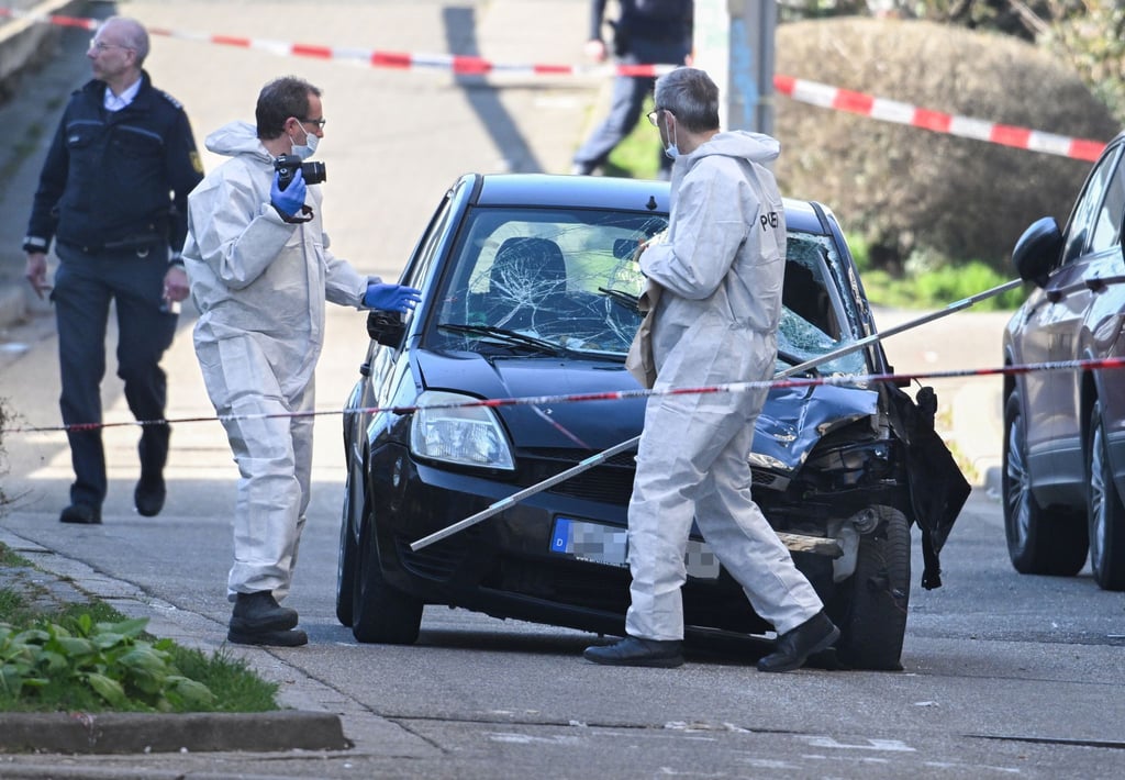 Nach der Todesfahrt in Mannheim am Rosenmontag steht ein 40-Jähriger aus Ludwigshafen vor dem Landgericht Mannheim. (Archivbild)