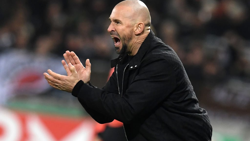 Ist nach dem Pokal-Aus mit der TSG Hoffenheim in Wolfsburg gefordert: Trainer Christian Ilzer.