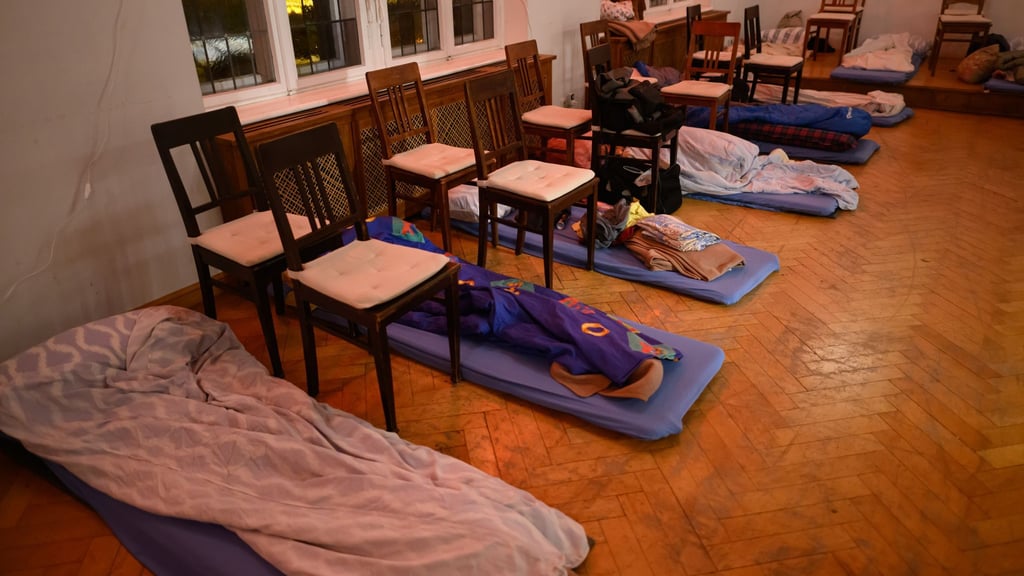 Für viele Menschen ohne Wohnung sind Nachtcafés in Dresden ein erster Anlaufpunkt, Rückzugsort und Ruhemöglichkeit in der kalten und dunklen Jahreszeit. (Archivbild)