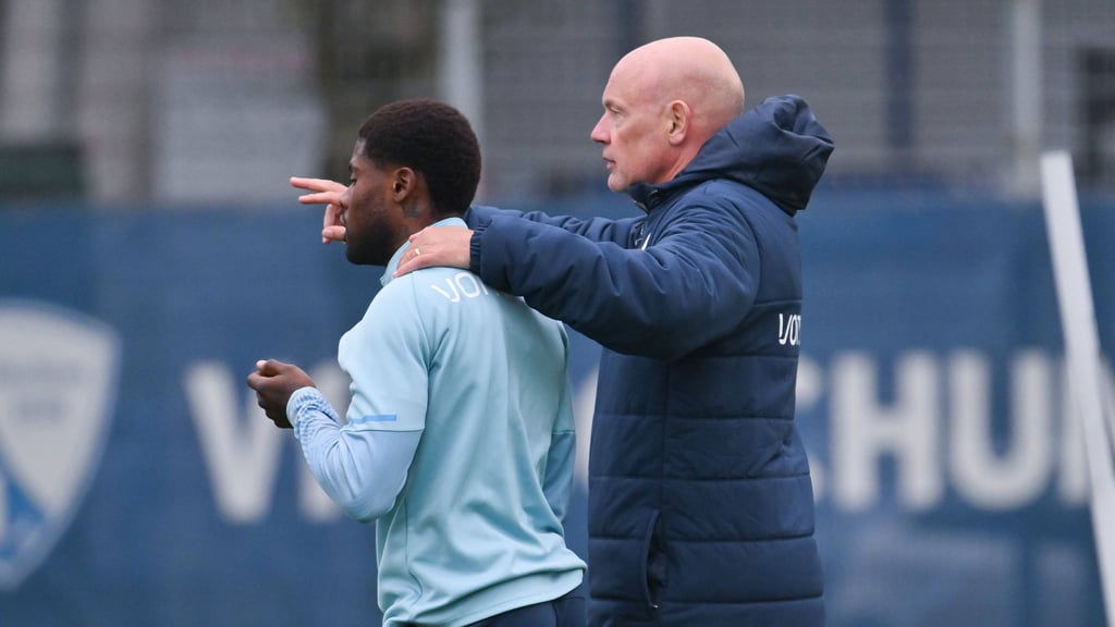Zwei Ex-Magdeburger beim VfL Bochum: Moritz-Broni Kwarteng und Uwe Rösler.
