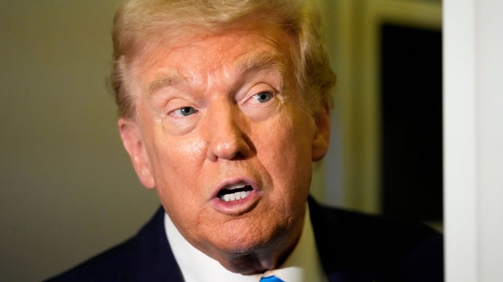 Trump droht der Regierung Nigerias.