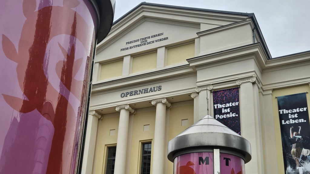 Eine neue Operette hat im Opernhaus des Theaters Magdeburg am 9.11. Premiere.
