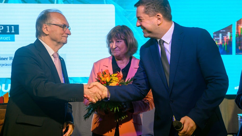 Auf Reiner Haseloff (CDU) soll nach dem Willen der Christdemokraten in Sachsen-Anhalt Sven Schulze (CDU) als Ministerpräsident folgen.