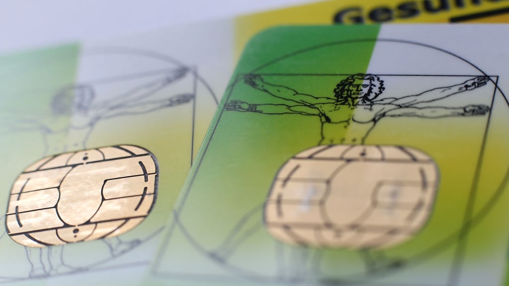 Das Kabinett hat ein Sparpaket von zwei Milliarden Euro auf den Weg gebracht, das den Druck für neue Erhöhungen zum 1. Januar 2026 auflösen soll. (Symbolbild)