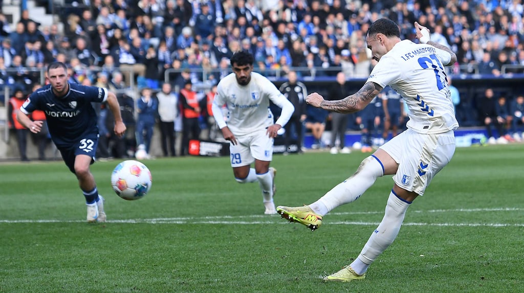 Die Szene des Elfmeters für den 1. FC Magdeburg in Bochum.