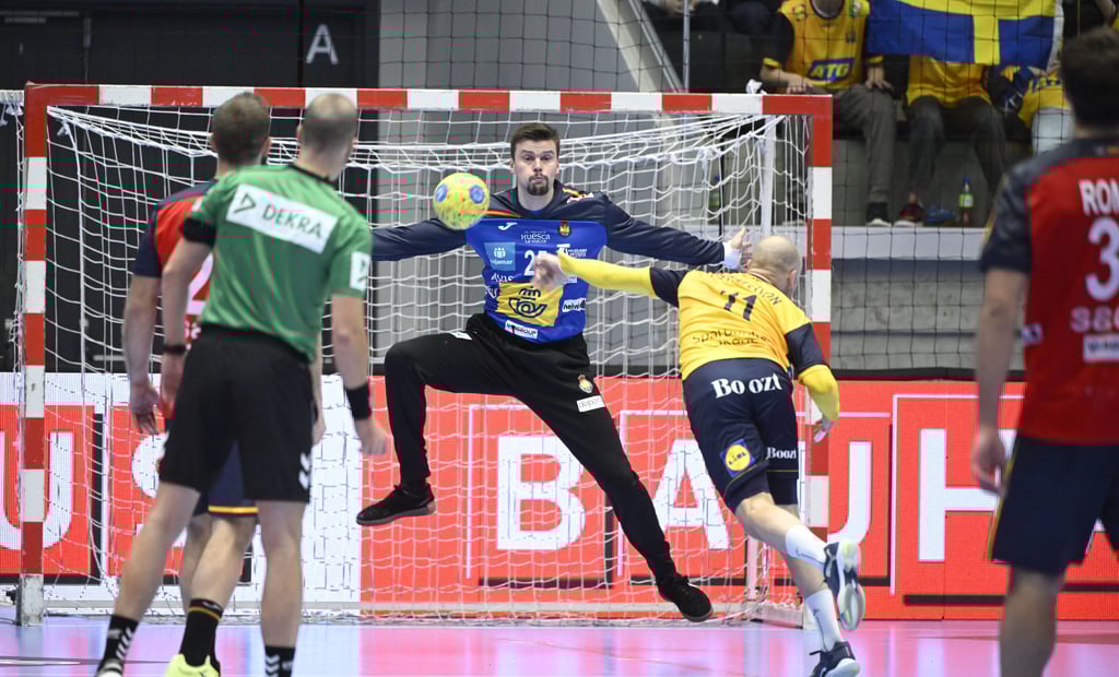 Beim Länderspiel Schweden gegen Spanien gab es beim Siebenmeter auch ein SCM-internes Duell zwischen Daniel Pettersson und Sergey Hernandez.
