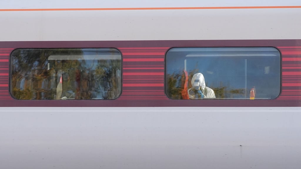 Derzeit gibt es laut den Ermittlern keine Hinweise auf einen terroristischen Hintergrund.