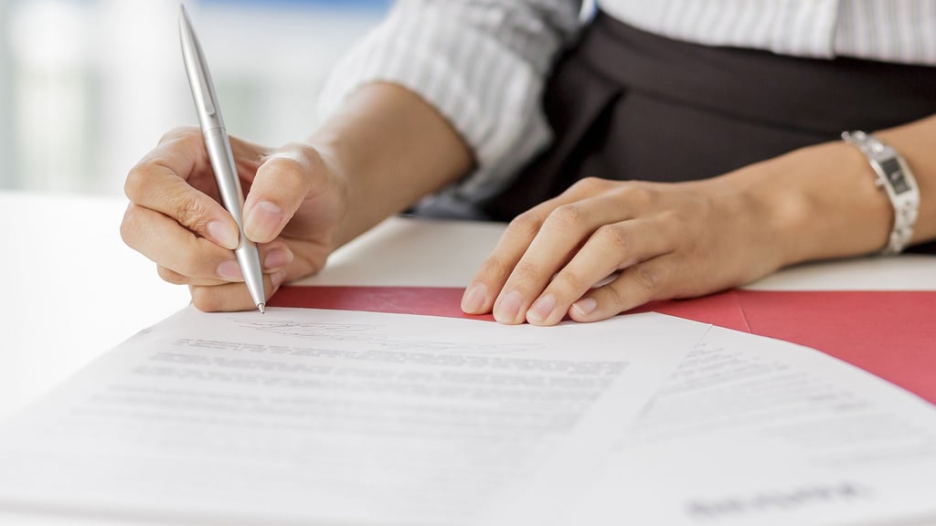 Wer es sich zutraut, sein Arbeitszeugnis selbst zu schreiben, sollte das nur mit fachlichem Gegencheck machen.