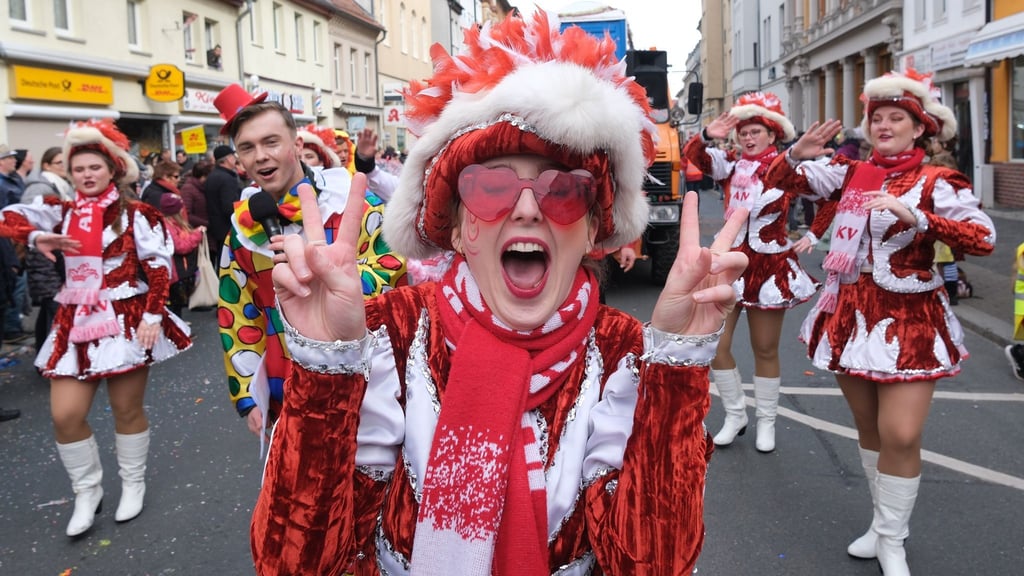 Der ostdeutsche Karneval will seine Besonderheit auch offiziell bescheinigt bekommen. (Archivbild)