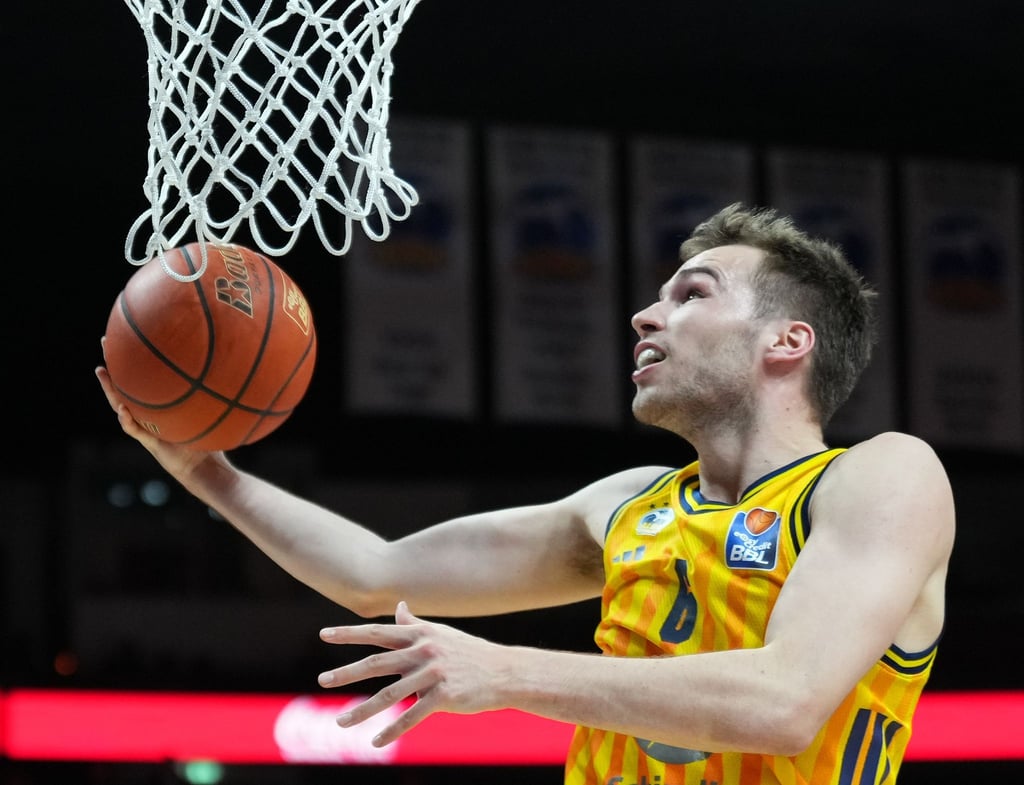 Auch Co-Kapitän Delow sieht sein Team im Aufschwung. (Archivbild)