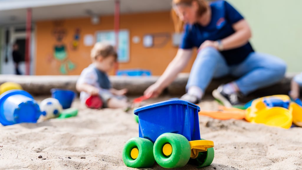 Teilen statt schleppen: Was andernorts schon Alltag ist, könnte bald auch Magdeburgs Spielplätze bereichern?