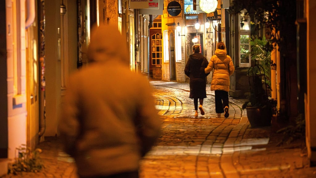 Für viele Mädchen und Frauen ist der Heimweg in der Nacht mit Angst verbunden.