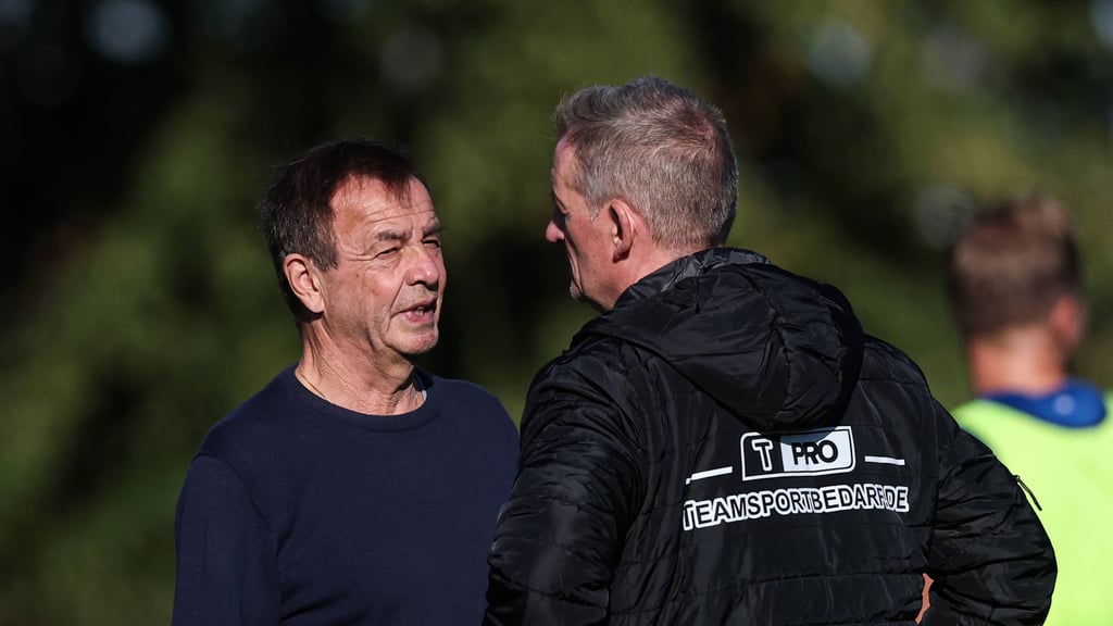 Hoffen sehr, dass der Aufwärtstrend des 1. FC Magdeburg trotz der Niederlage in Bochum anhält: Otmar Schork (l.) und Petrik Sander.