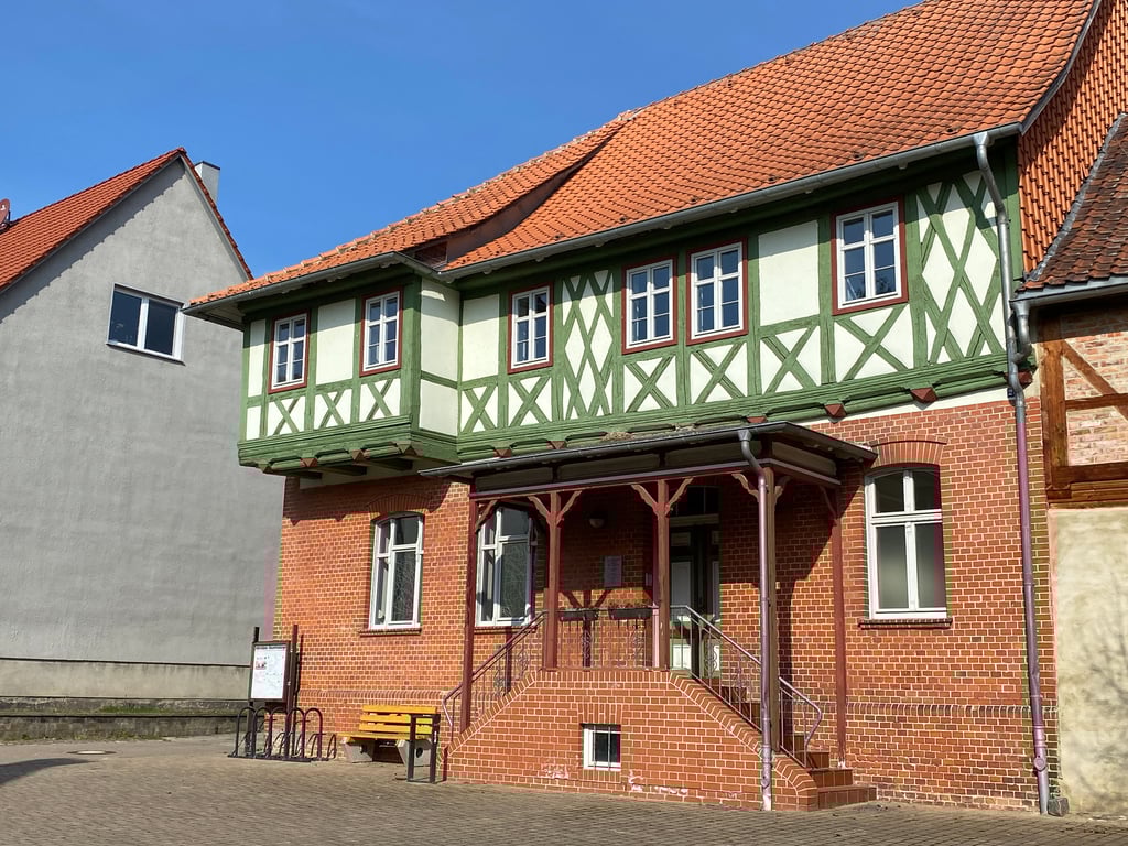 Das hübsche Dorfgemeinschaftshaus in Klein Quenstedt (Landkreis Harz) kann schon seit Monaten nicht genutzt werden.
