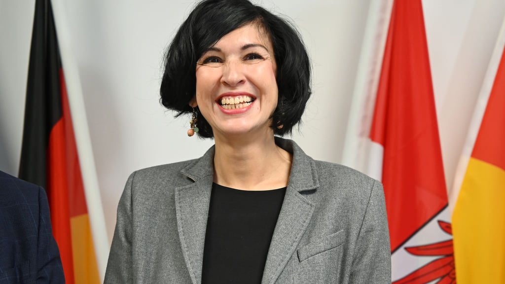 Noosha Aubel startet mit viel Freude in das Amt als Potsdamer Oberbürgermeisterin. Die Arbeit hat sie bereits aufgenommen, nun folgt die Amtseinführung mit einem Festakt.