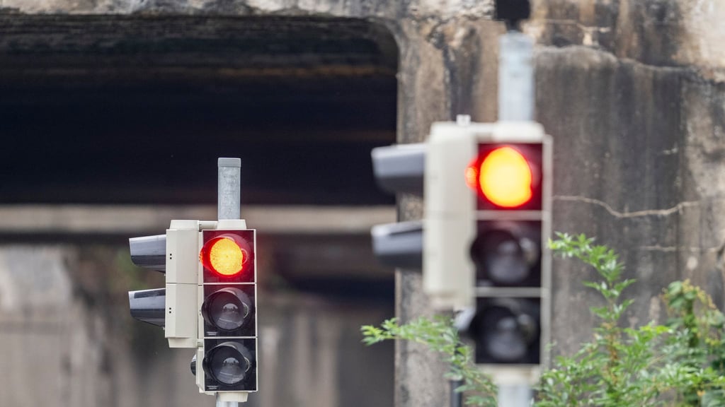 Ampeln fallen in Berlin oft ganz aus. (Archivfoto)