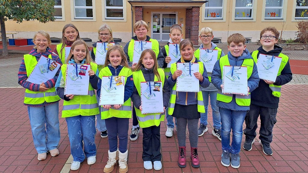 Nach Ausbildung und bestandener Prüfung sind an der Grundschule in Allstedt jetzt wieder Streitschlichter im Einsatz.